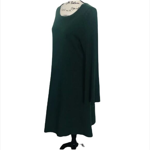 ✨ Ann Taylor Emerald Pleated Flare Sleeve Sweater Dress✨ - Picture 5 of 11